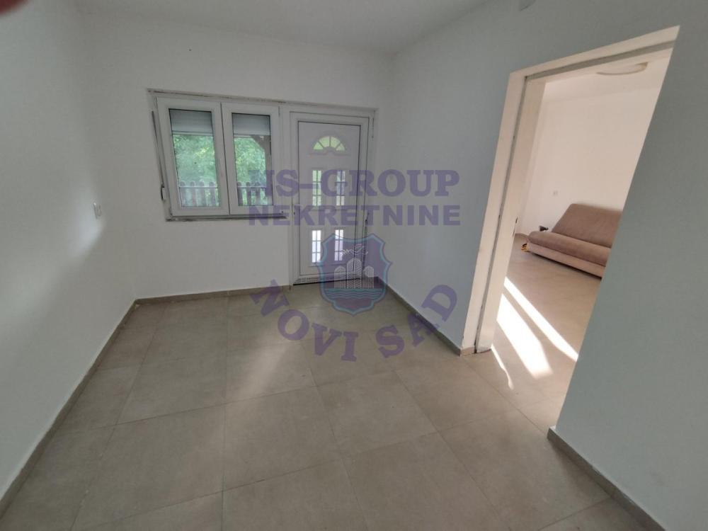 Slika 3 - Banoštor,  Kuća na prodaju, 123m2, 96.820€