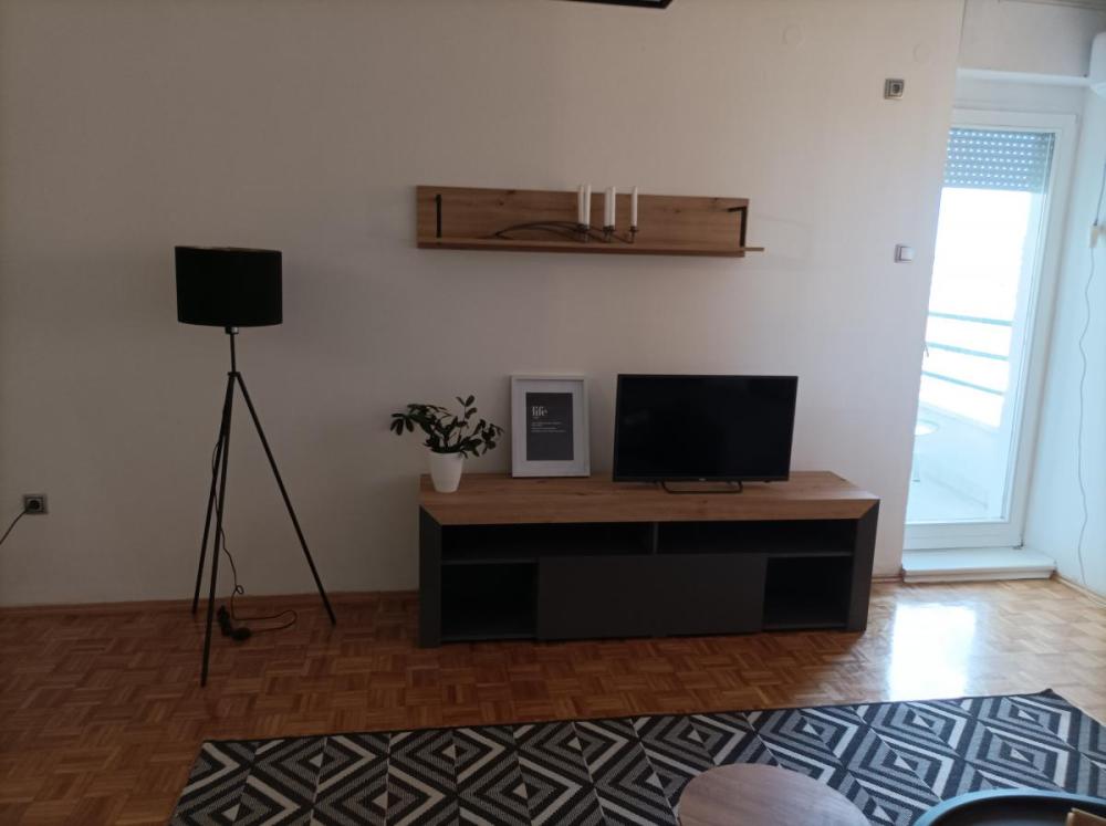 Slika 2 - Dvoiposoban stan za izdavanje, 61m2, 550€