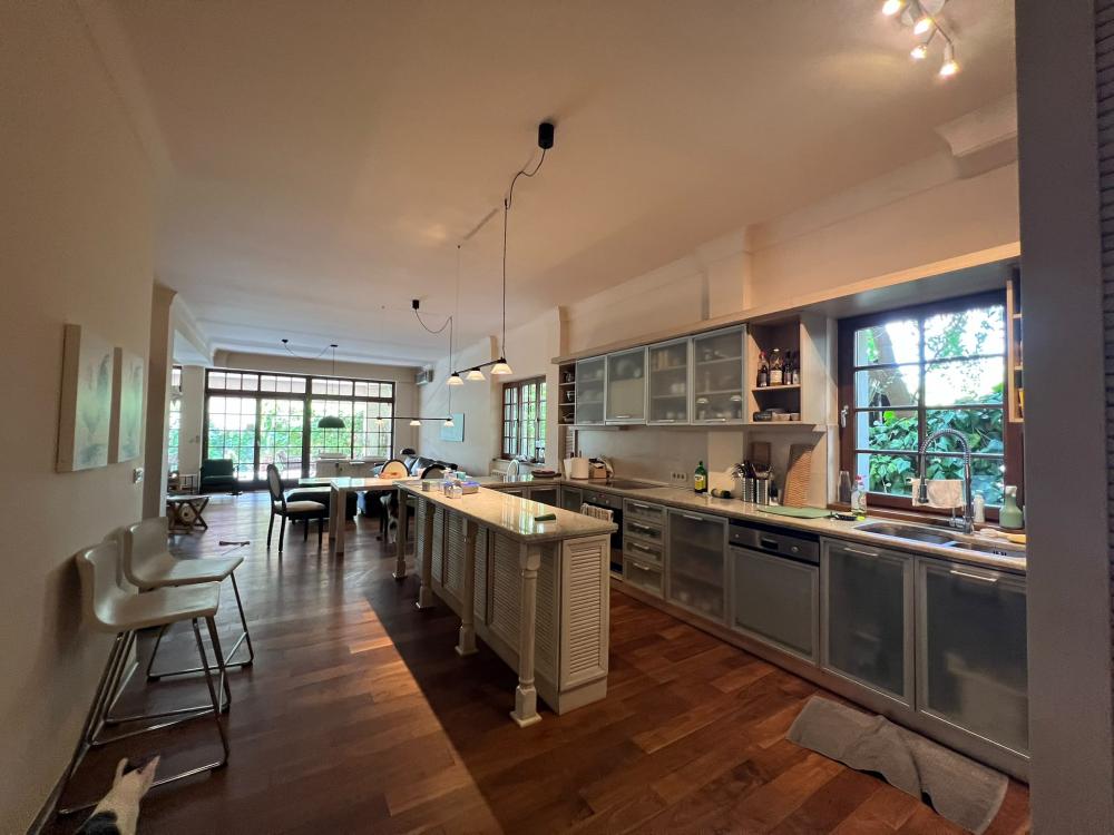 Slika 5 - Tolstojeva, Petosoban stan za izdavanje, 220m2, 3.200€