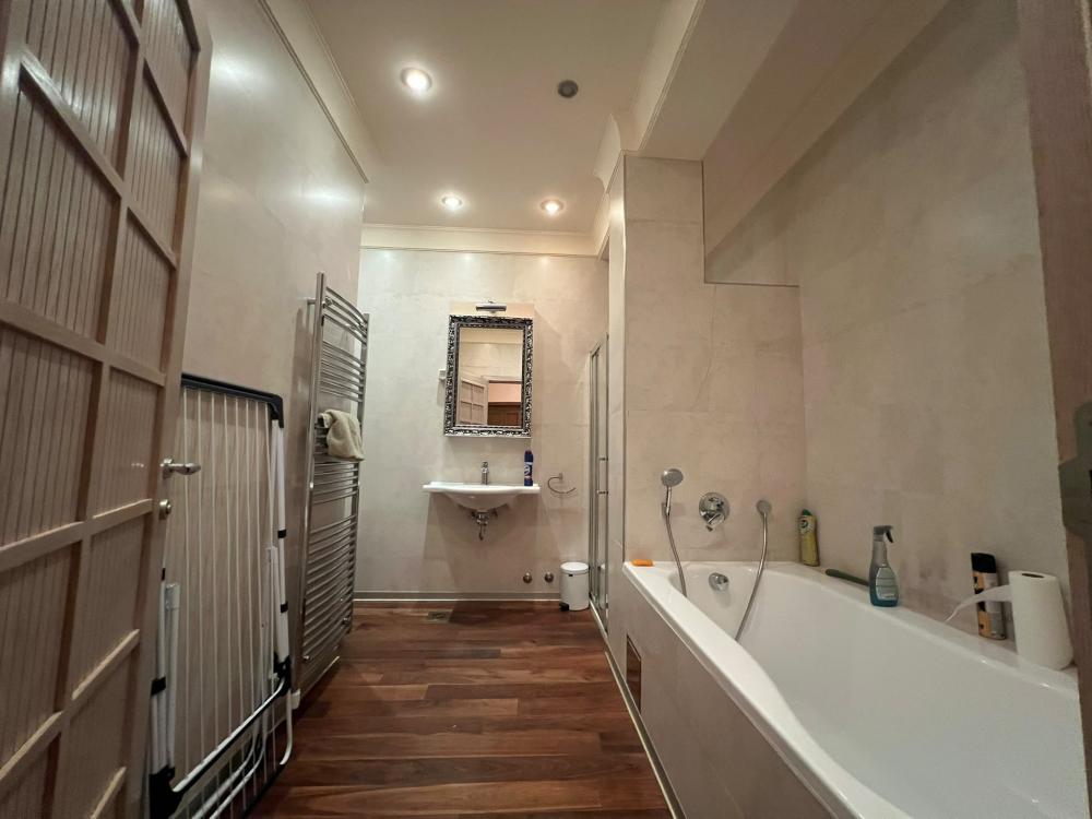 Slika 11 - Tolstojeva, Petosoban stan za izdavanje, 220m2, 3.200€