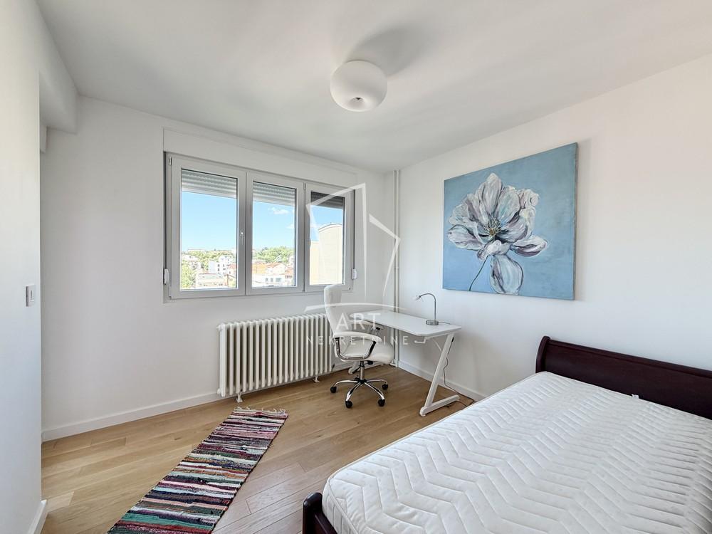 Slika 8 - Vojvode Brane, Trosoban stan za izdavanje, 62m2, 900€
