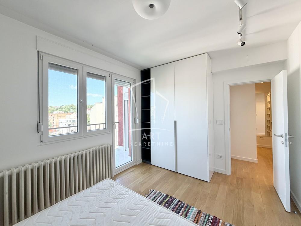 Slika 11 - Vojvode Brane, Trosoban stan za izdavanje, 62m2, 900€
