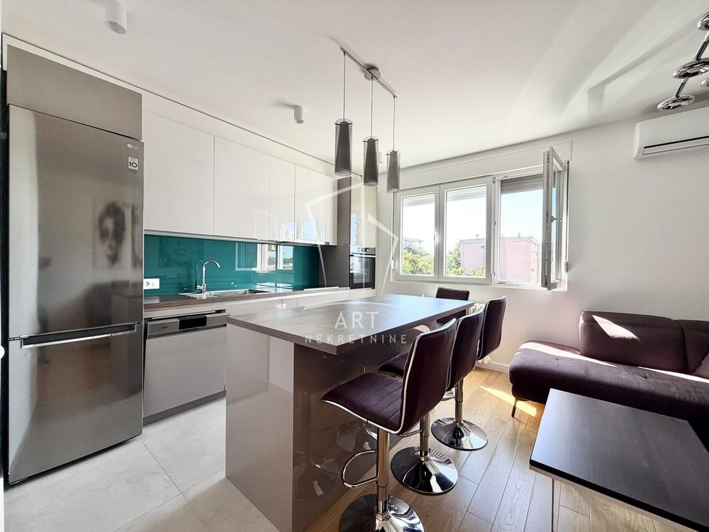 Slika 4 - Vojvode Brane, Trosoban stan za izdavanje, 62m2, 900€