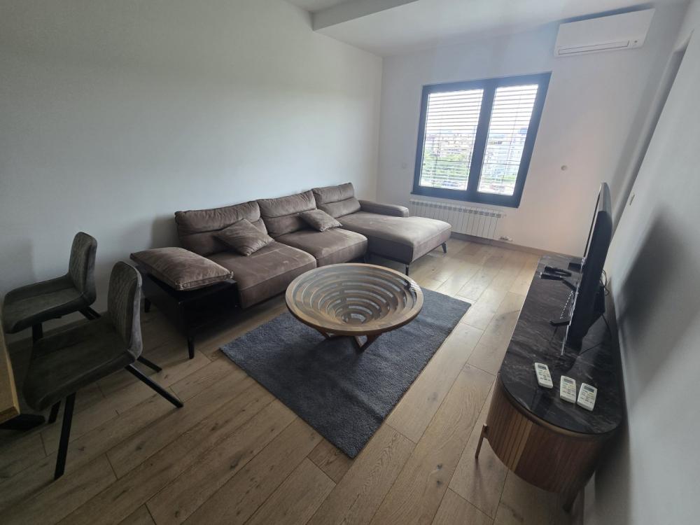 Slika 1 - Bulevar Milutina Milankovića, Trosoban stan za izdavanje, 75m2, 1.000€