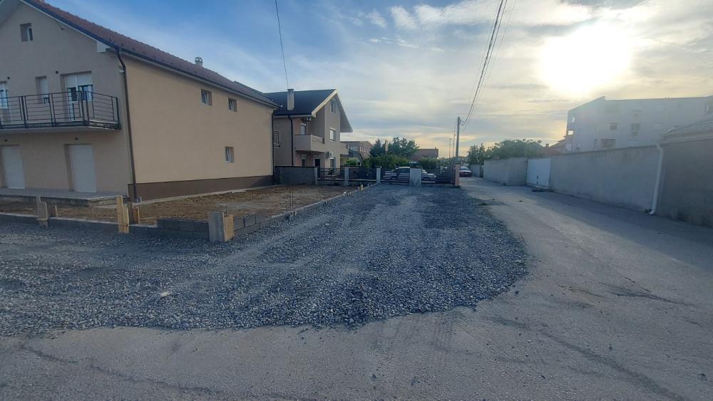 Slika 2 - Dejana Nastića,  Kuća za izdavanje, 200m2, 2.000€