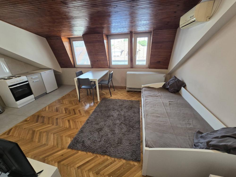 Slika 2 - Admirala Vukovića, Dvosoban stan za izdavanje, 48m2, 450€