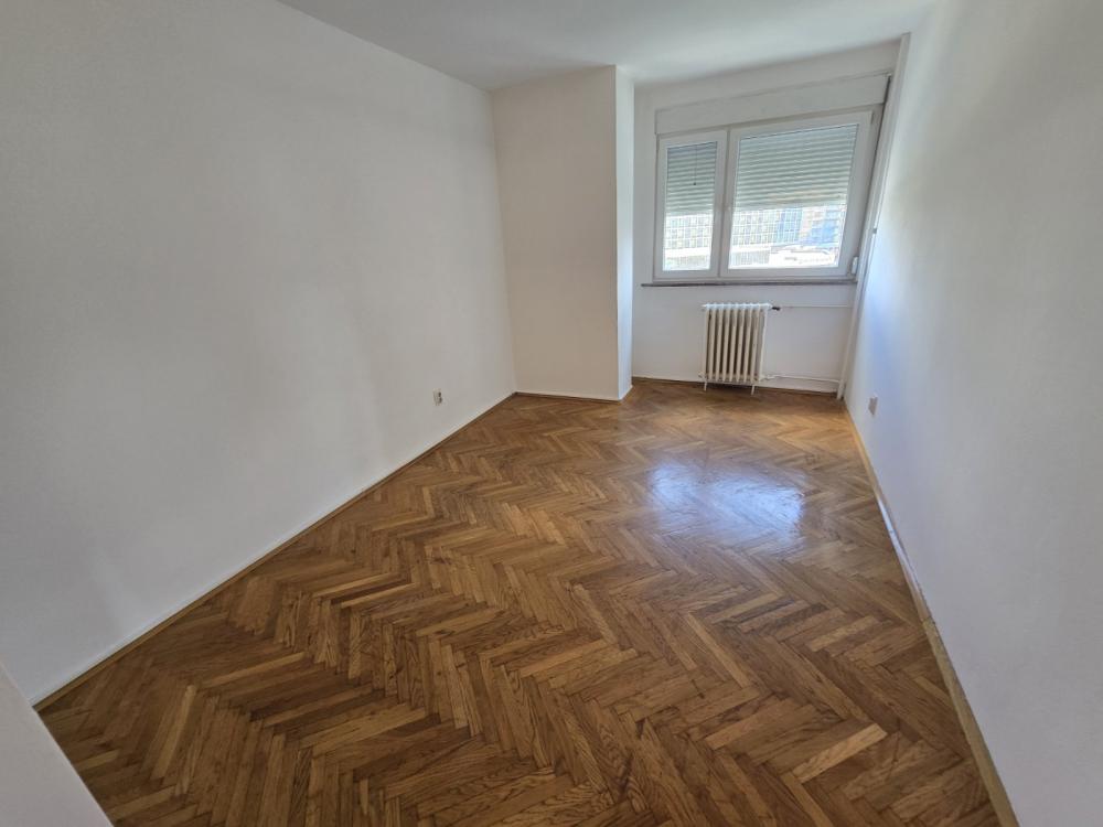 Slika 3 - Bulevar Mihajla Pupina, Trosoban stan za izdavanje, 68m2, 500€