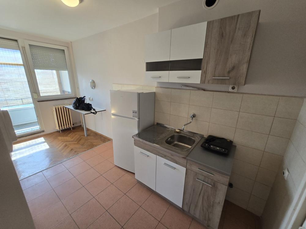 Slika 4 - Bulevar Mihajla Pupina, Trosoban stan za izdavanje, 68m2, 500€