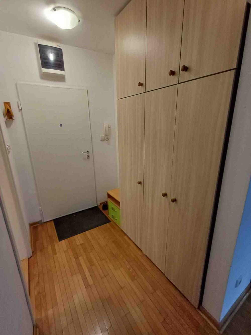 Slika 10 - Mileve Marić Ajnštajn, Dvosoban stan za izdavanje, 52m2, 550€