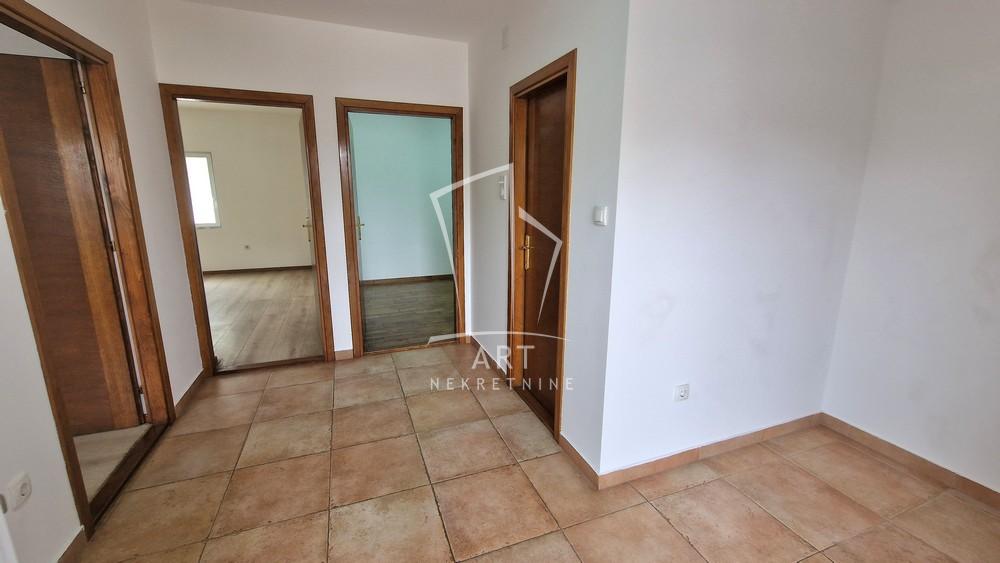 Slika 7 - Ljiljane Krstić,  Lokal za izdavanje, 70m2, 500€