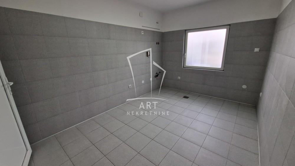 Slika 8 - Ljiljane Krstić,  Lokal za izdavanje, 70m2, 500€