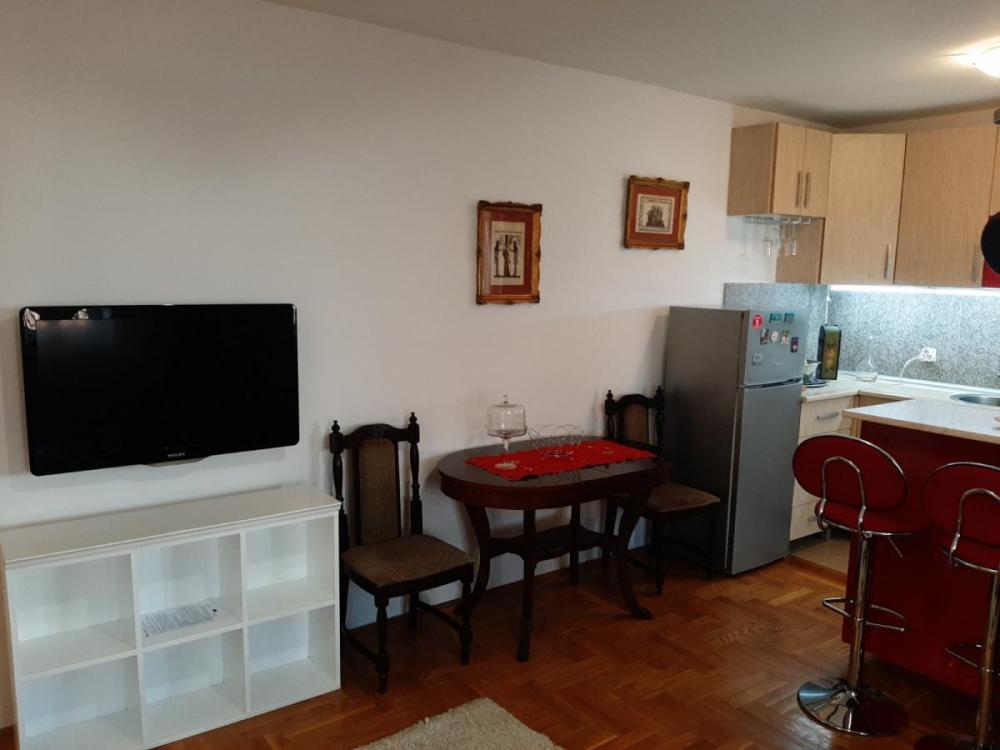 Slika 3 - Dvosoban stan za izdavanje, 45m2, 450€