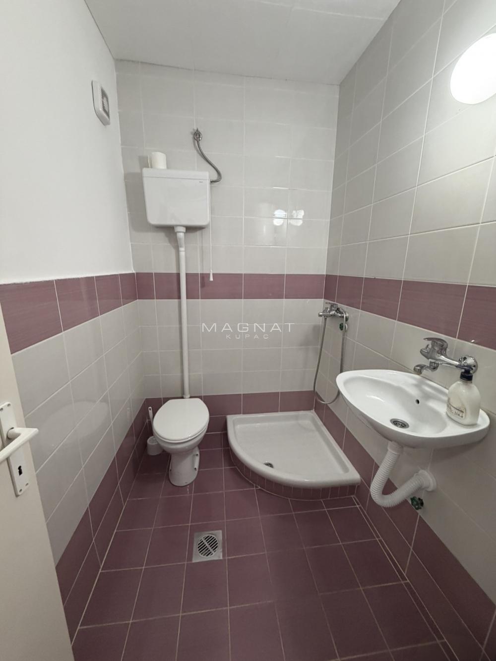 Slika 5 - Dr Đorđa Joanovića, Jednosoban stan na prodaju, 42m2, 97.000€
