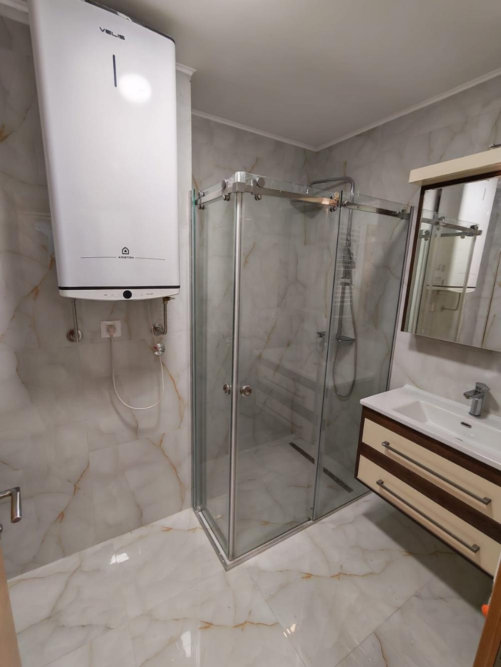Slika 8 - Bulevar oslobođenja, Trosoban stan za izdavanje, 77m2, 1.300€