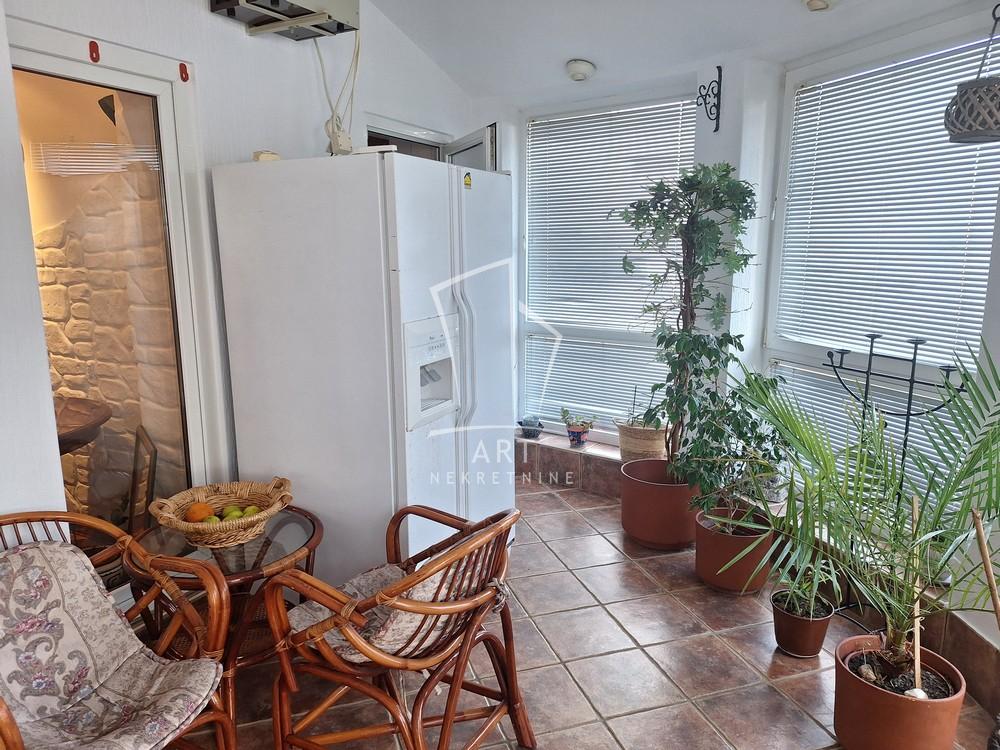 Slika 10 - Murmanska,  Kuća za izdavanje, 250m2, 1.950€