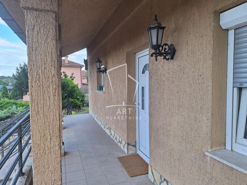 Slika 11 - Murmanska,  Kuća za izdavanje, 250m2, 1.950€