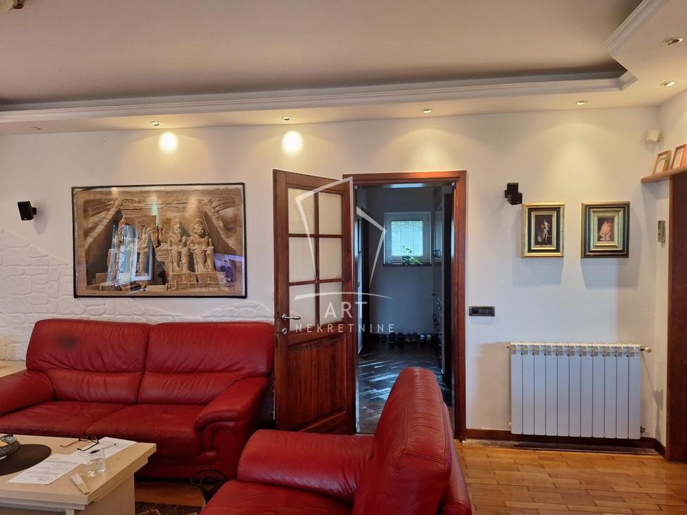 Slika 3 - Murmanska,  Kuća za izdavanje, 250m2, 1.950€