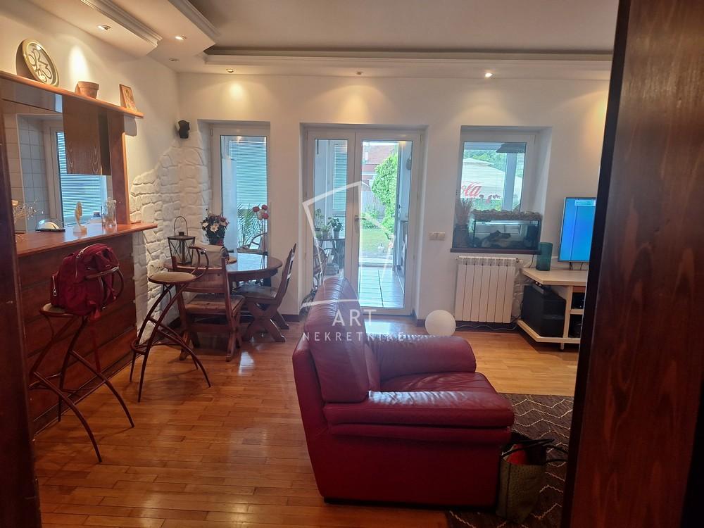 Slika 4 - Murmanska,  Kuća za izdavanje, 250m2, 1.950€
