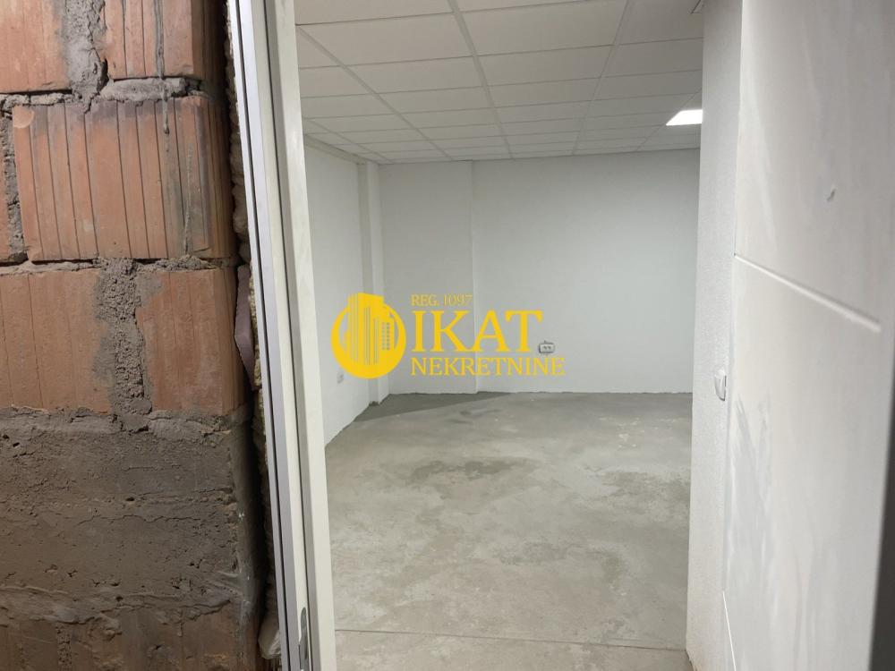 Slika 8 - Vojvode Stepe,  Lokal za izdavanje, 82m2, 700€