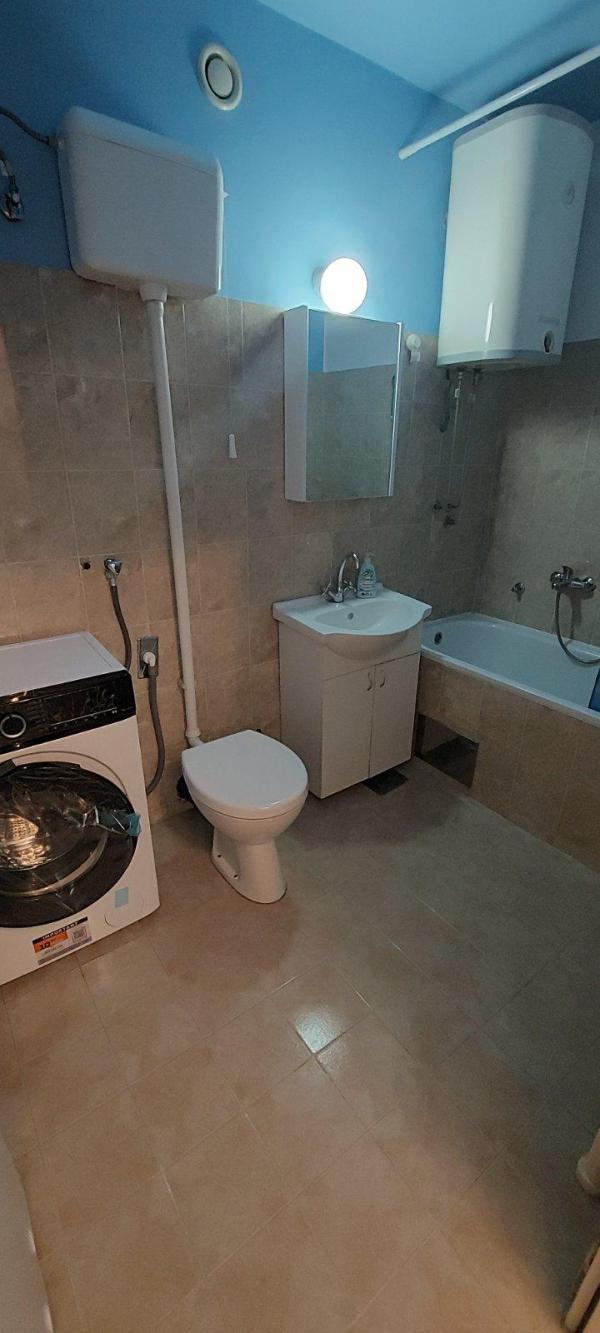 Slika 8 - Ismeta Mujezinovića, Jednosoban stan za izdavanje, 40m2, 430€
