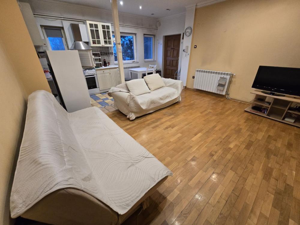 Glavna slika -Ivankovačka, Trosoban stan za izdavanje, 80m2, 550€