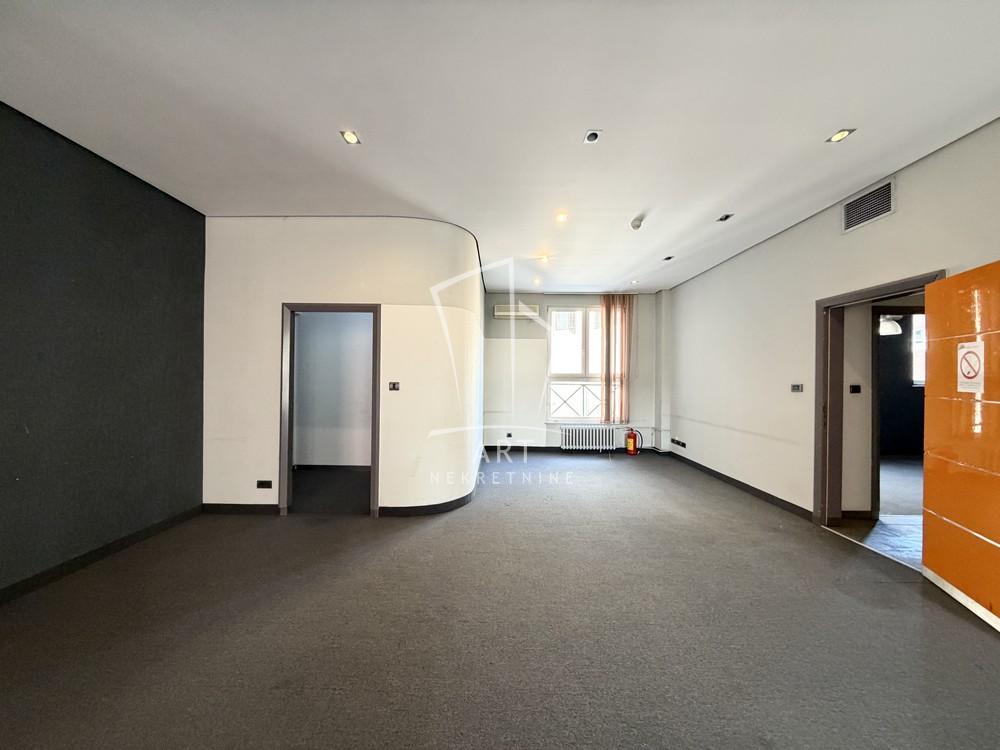 Slika 3 - Takovska,  Lokal za izdavanje, 201m2, 2.400€