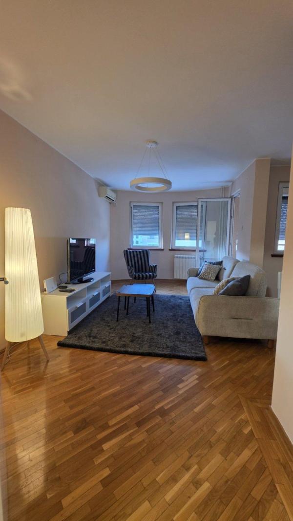 Slika 2 - Miće Popovića, Dvosoban stan za izdavanje, 59m2, 800€