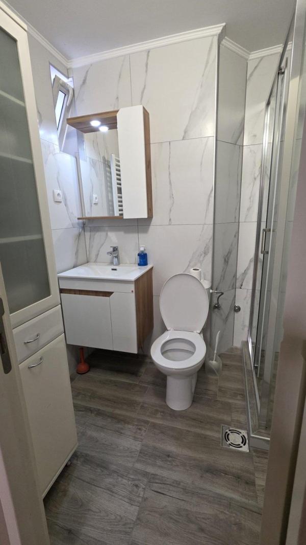 Slika 8 - Miće Popovića, Dvosoban stan za izdavanje, 59m2, 800€