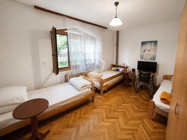 Slika 3 - Darinke Jevrić,  Kuća za izdavanje, 165m2, 6.000€