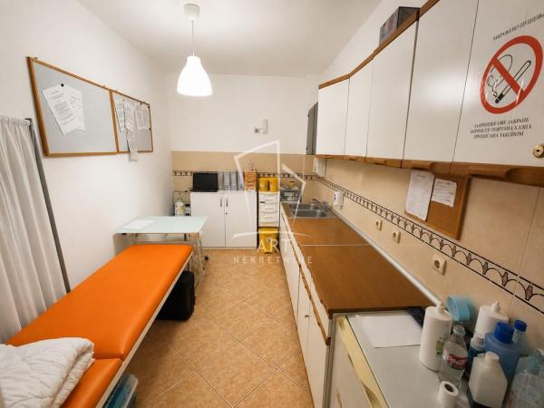 Slika 4 - Darinke Jevrić,  Kuća za izdavanje, 165m2, 6.000€
