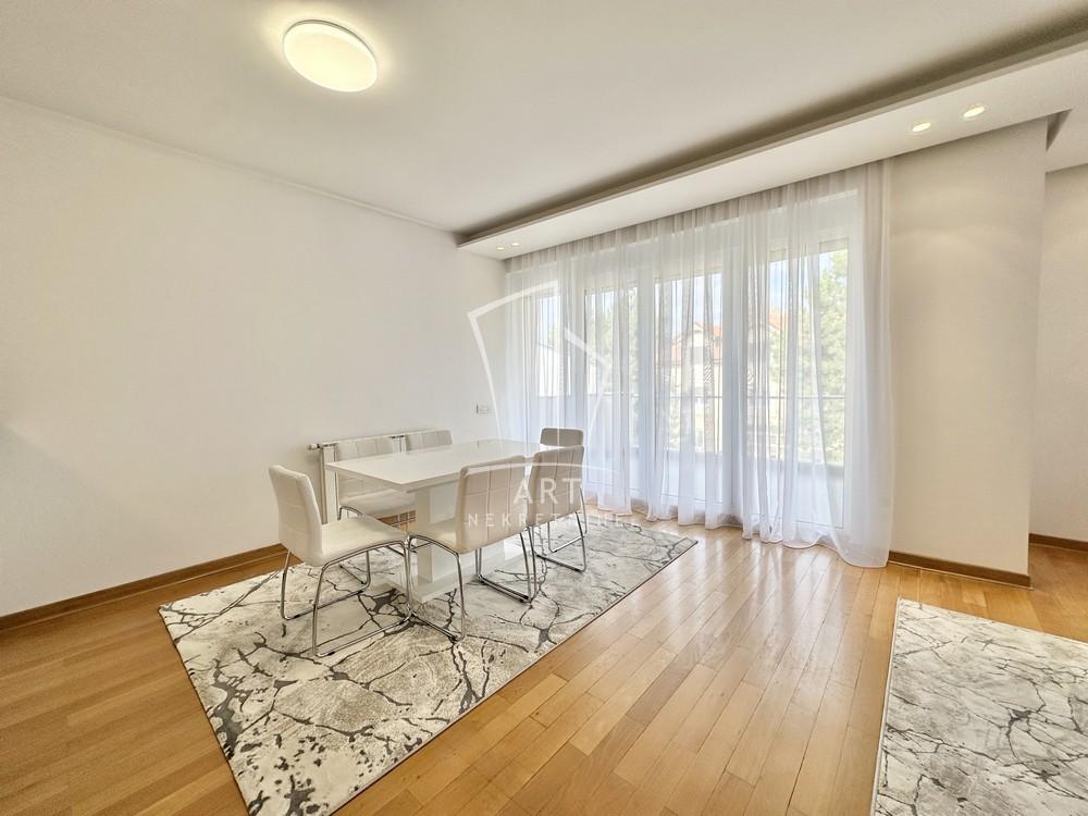 Slika 1 - Krupanjska, Petosoban stan za izdavanje, 135m2, 2.100€
