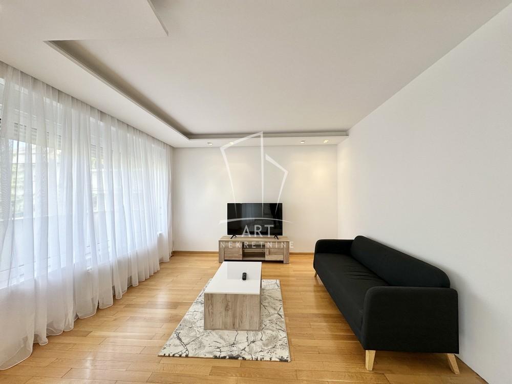 Slika 2 - Krupanjska, Petosoban stan za izdavanje, 135m2, 2.100€