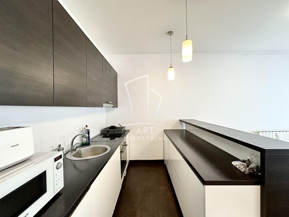 Slika 5 - Krupanjska, Petosoban stan za izdavanje, 135m2, 2.100€