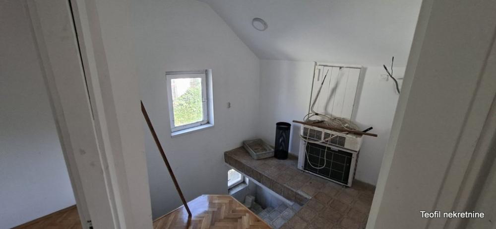 Slika 7 - Bulevar despota Stefana,  Kuća na prodaju, 61m2, 250.000€