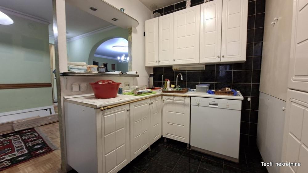 Slika 2 - Pere Velimirovića, Troiposoban stan na prodaju, 92m2, 230.000€