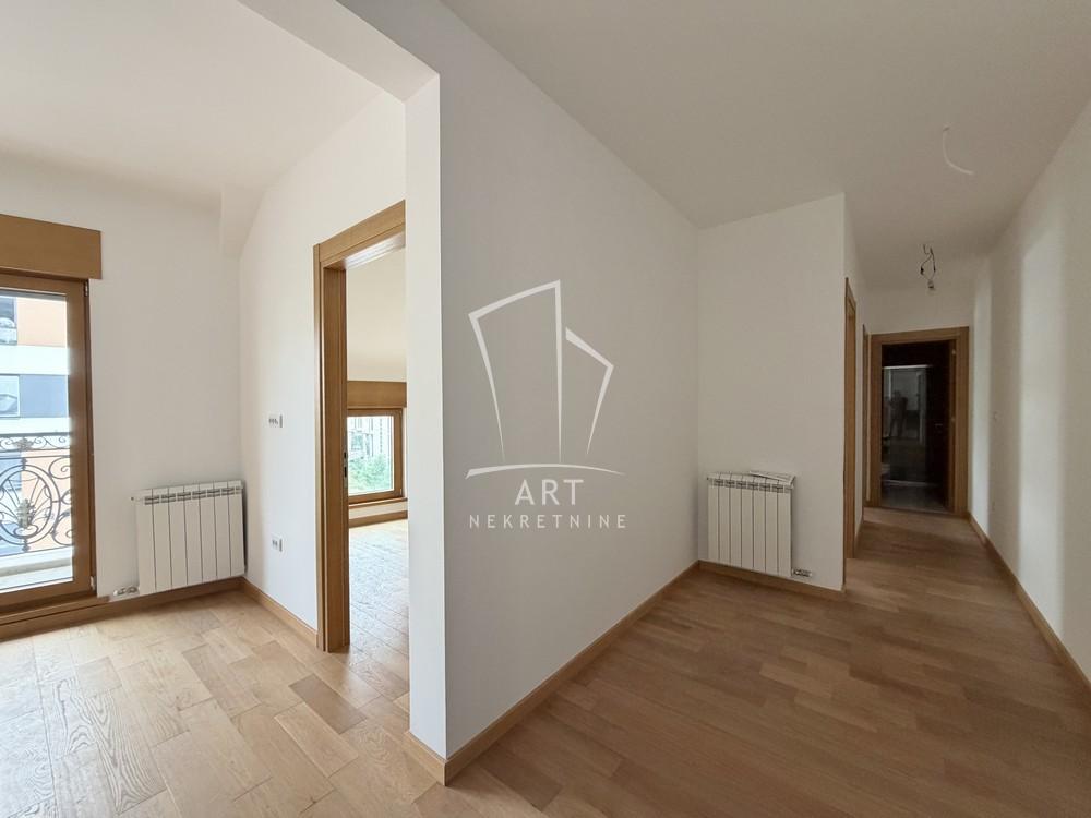Slika 4 - Milisava Đurovića, Dvoiposoban stan na prodaju, 69m2, 252.176€
