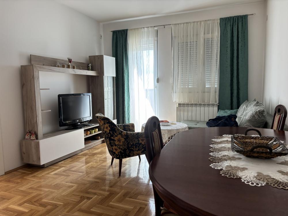 Glavna slika -Dobanovački Put, Jednoiposoban stan za izdavanje, 42m2, 400€