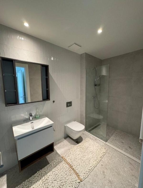 Slika 9 - Bulevar Vudroa Vilsona, Trosoban stan za izdavanje, 83m2, 1.700€