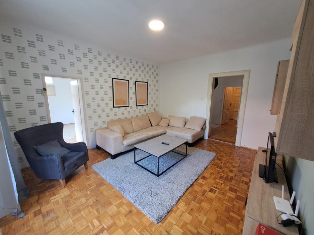 Slika 1 - Savska, Dvoiposoban stan za izdavanje, 64m2, 800€