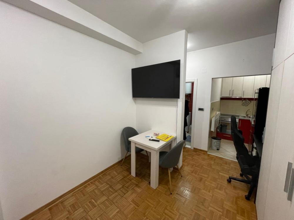 Slika 2 - Jednosoban stan za izdavanje, 22m2, 250€
