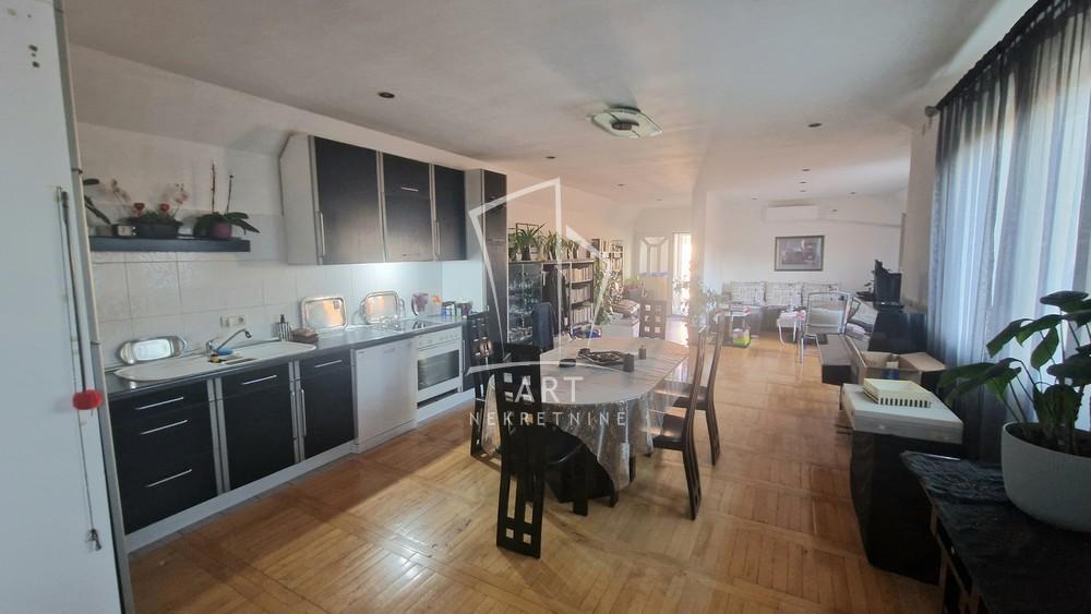 Slika 5 - Laze Jovanovića Porcija, Dvosoban stan za izdavanje, 110m2, 1.000€