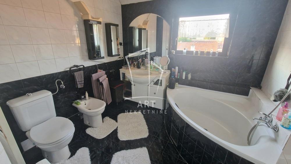 Slika 6 - Laze Jovanovića Porcija, Dvosoban stan za izdavanje, 110m2, 1.000€
