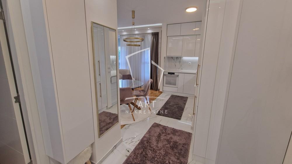 Slika 6 - Evropska, Dvosoban stan za izdavanje, 45m2, 800€