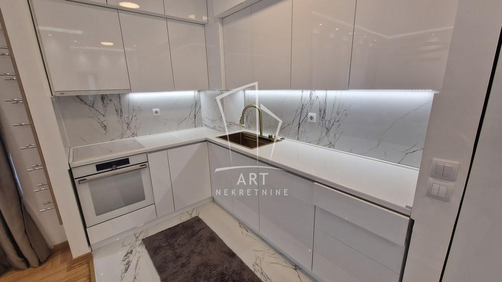 Slika 7 - Evropska, Dvosoban stan za izdavanje, 45m2, 800€