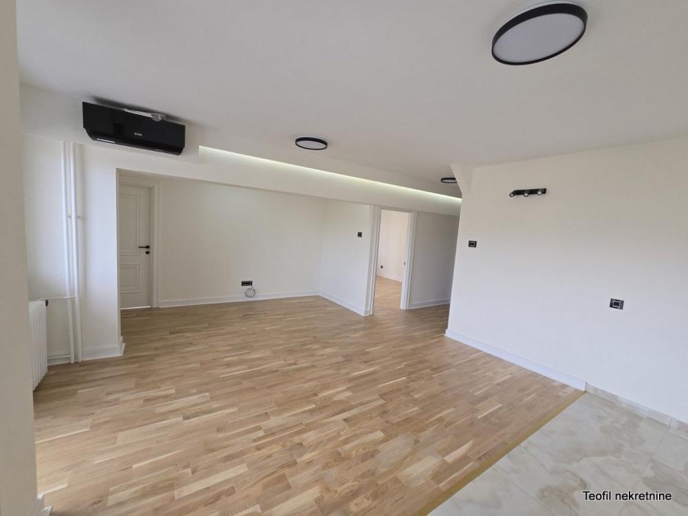 Slika 1 - Sime Igumanova, Trosoban stan na prodaju, 75m2, 298.900€