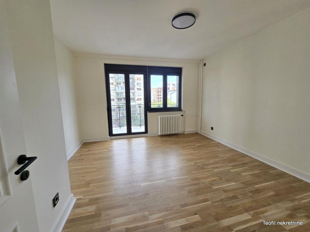 Slika 4 - Sime Igumanova, Trosoban stan na prodaju, 75m2, 298.900€