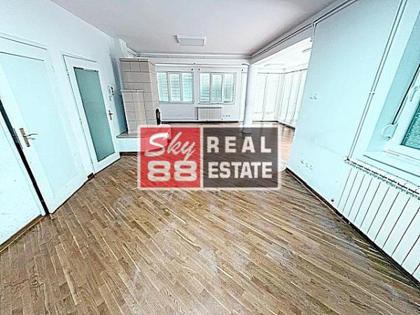 Slika 2 -  Kuća za izdavanje, 250m2, 5.000€