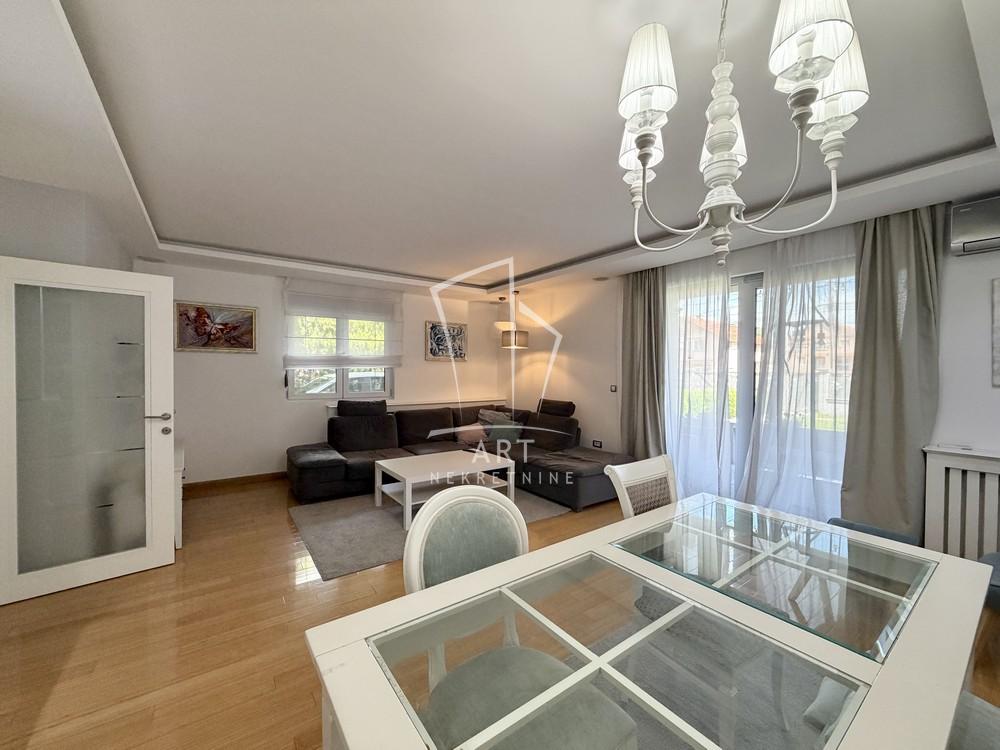 Slika 1 - Viktora Starčića, Trosoban stan za izdavanje, 90m2, 1.200€