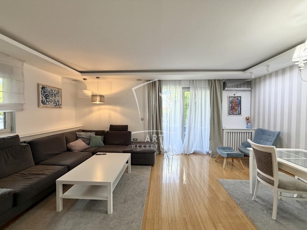 Slika 3 - Viktora Starčića, Trosoban stan za izdavanje, 90m2, 1.200€