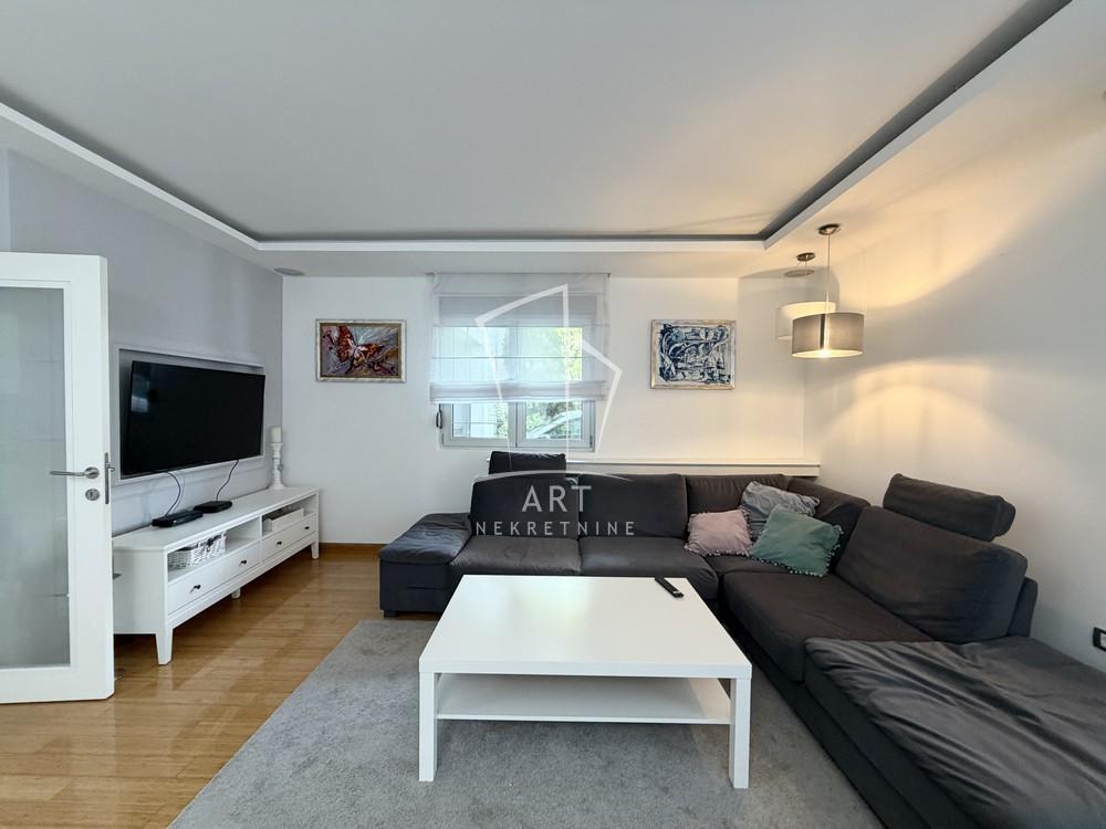 Glavna slika -Viktora Starčića, Trosoban stan za izdavanje, 90m2, 1.200€